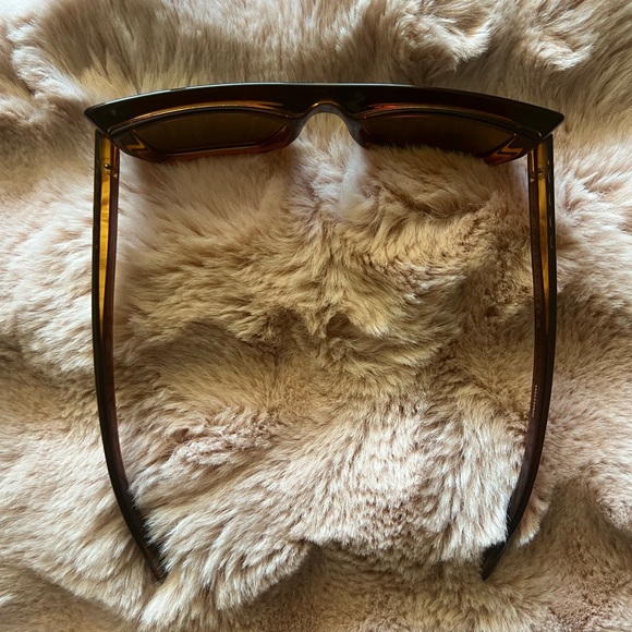 Gucci Brown Unisex Sunglasses - Picture 2 of 4